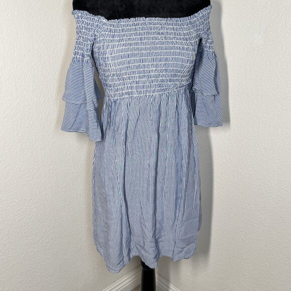 Off-Shoulder Striped Smocked Dress With Flared Sleeves Medium By Willow USA 100% - Picture 1 of 5